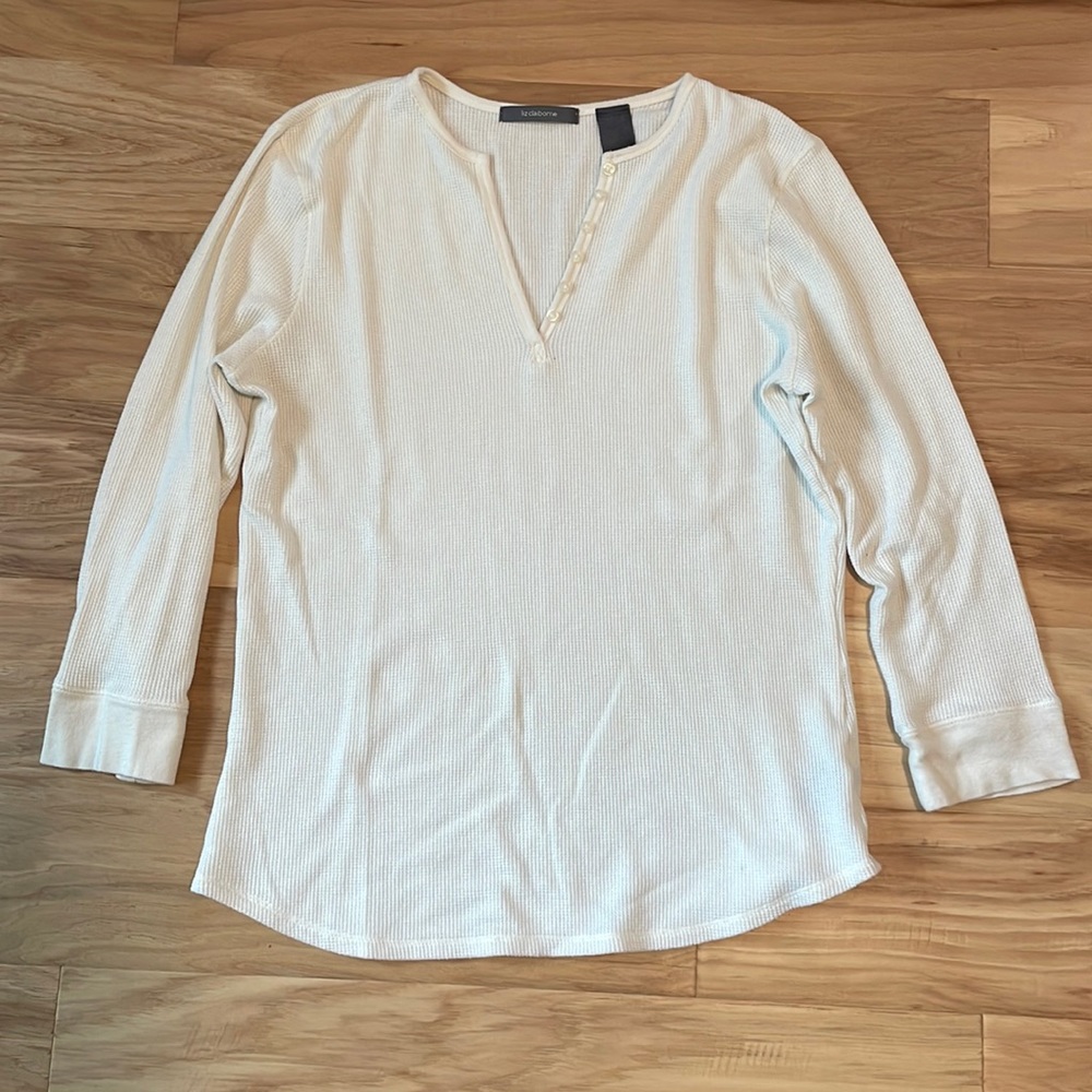 Liz Claiborne Henley Shirt. Cream. 3/4 Length Sleeve. Large.